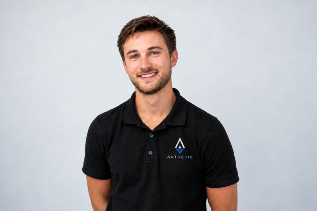 Arthur Galant, ingénieur en vision et informatique industrielle chez Arthevis
